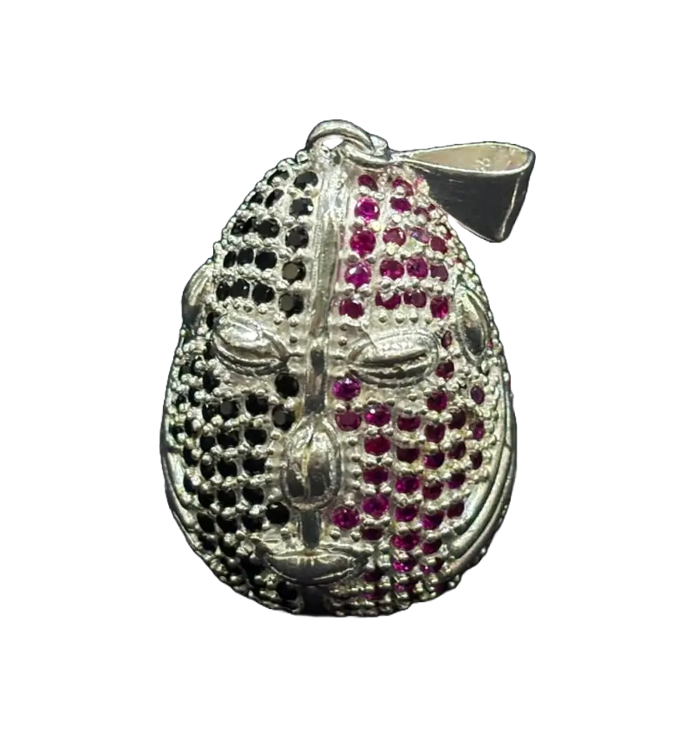 Dije de plata con dos acabados y piedras de color
